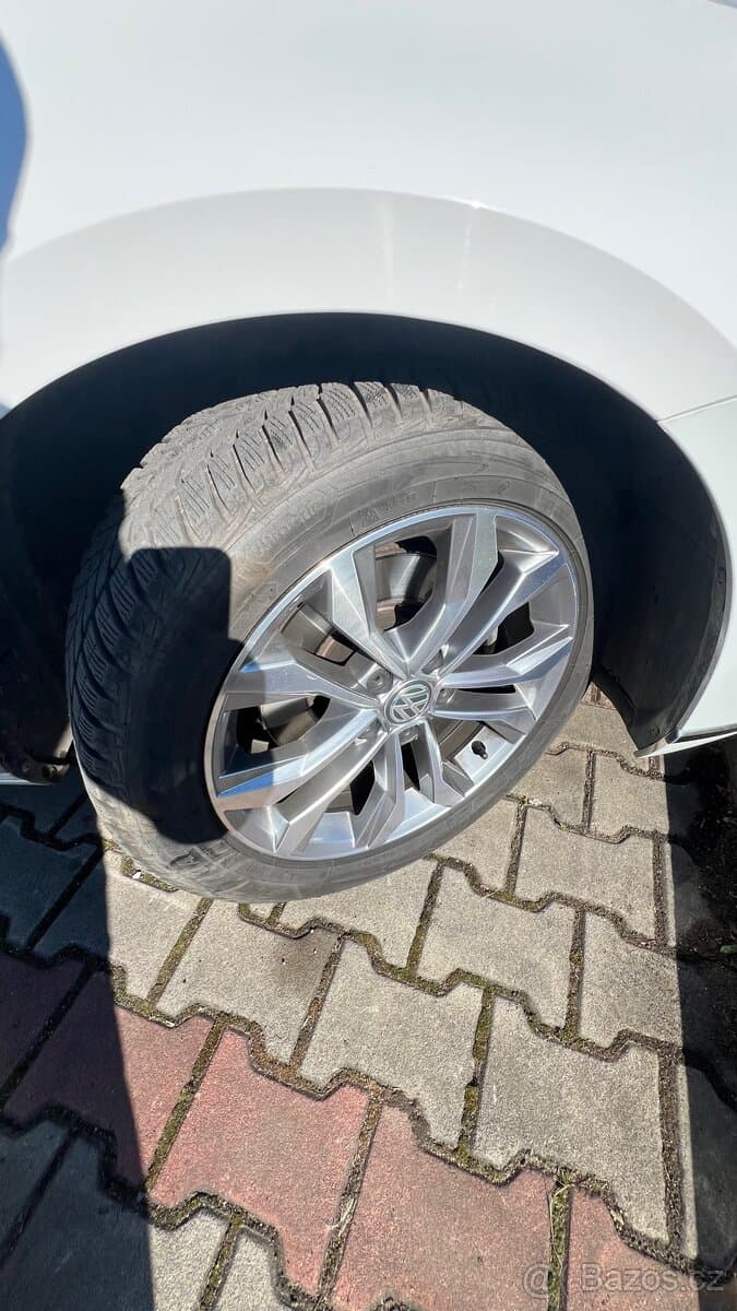 2020 Volkswagen PASSAT - 7