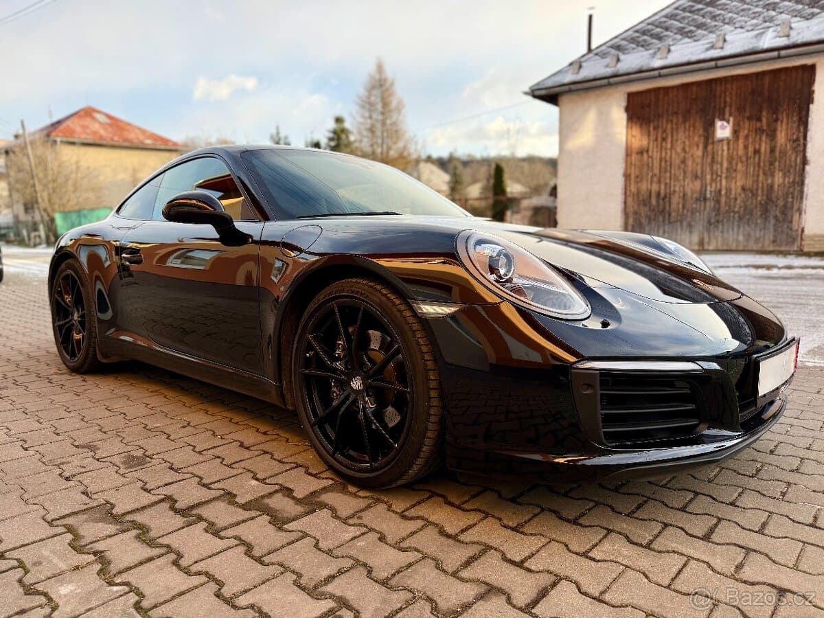 2018 Porsche 911 - 7