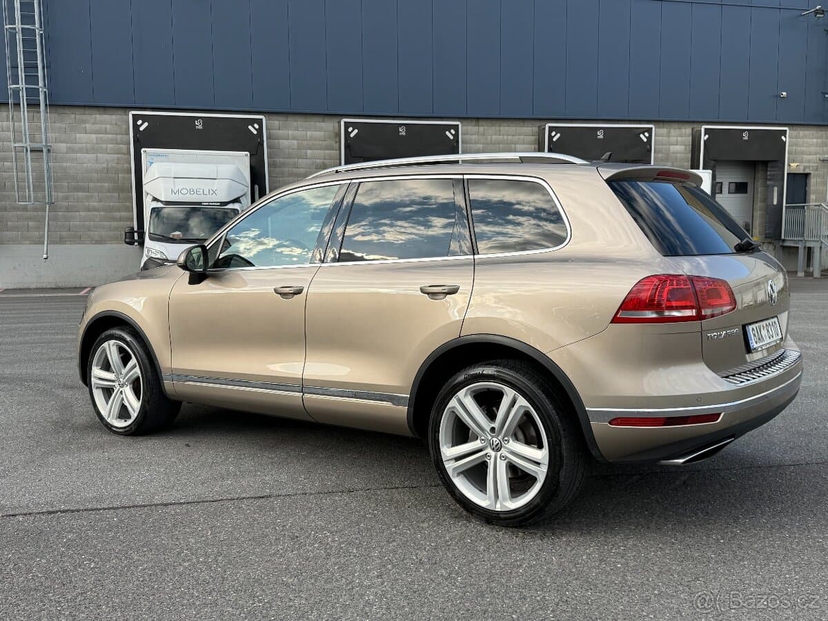 2015 Volkswagen TOUAREG - 7