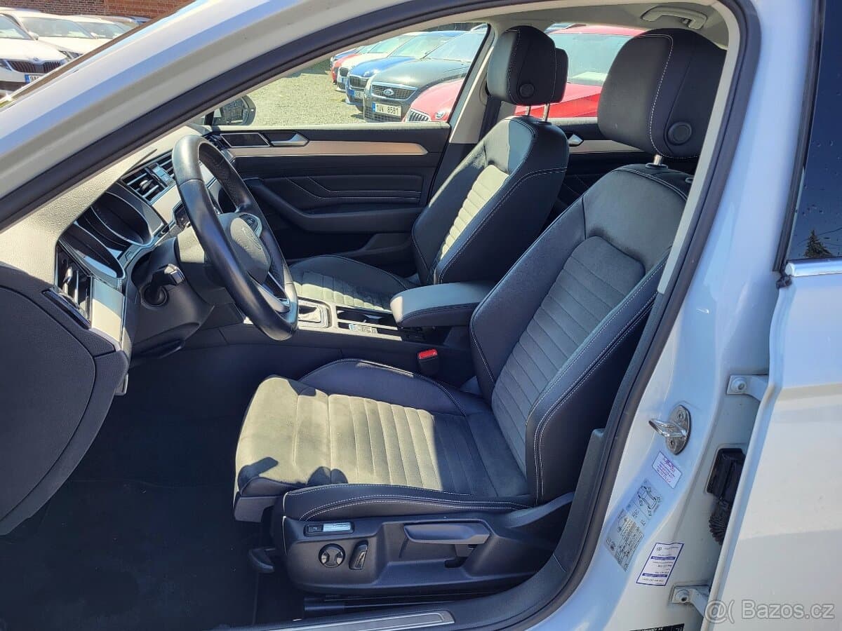 2022 Volkswagen PASSAT - 7