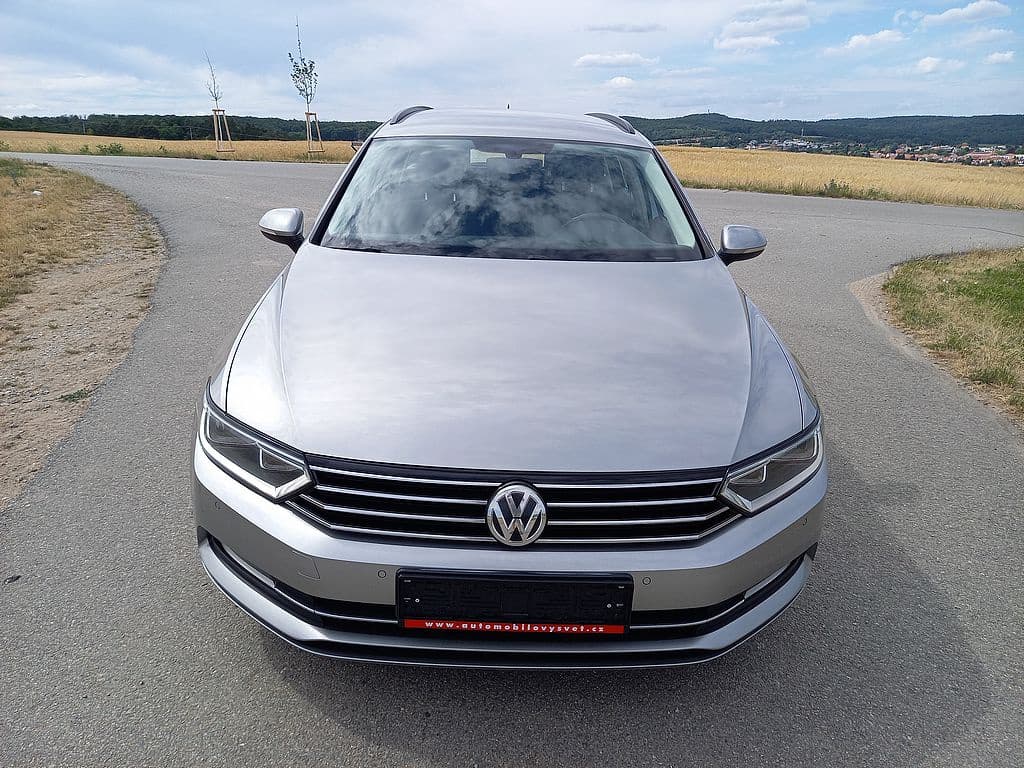 2016 Volkswagen PASSAT - 7