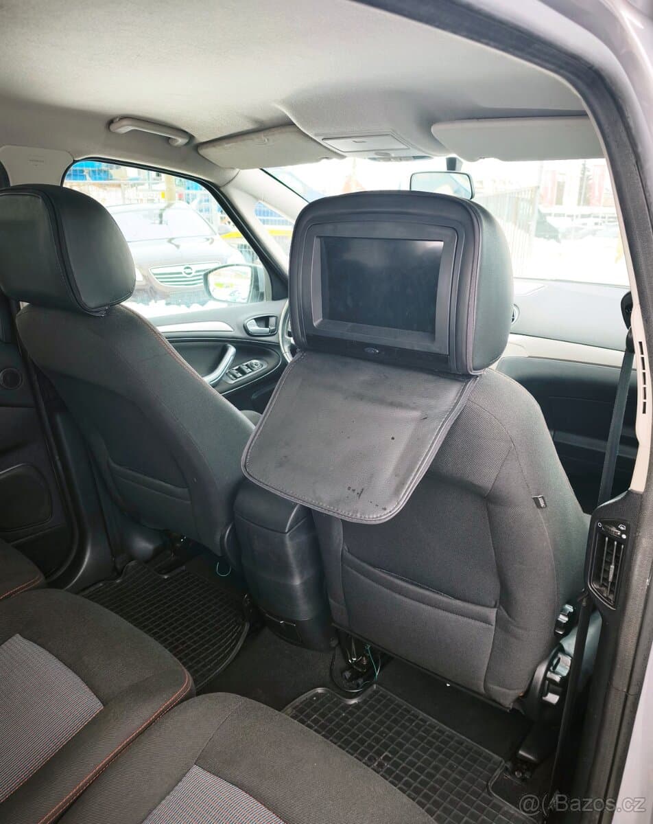2011 Ford S-MAX - 7