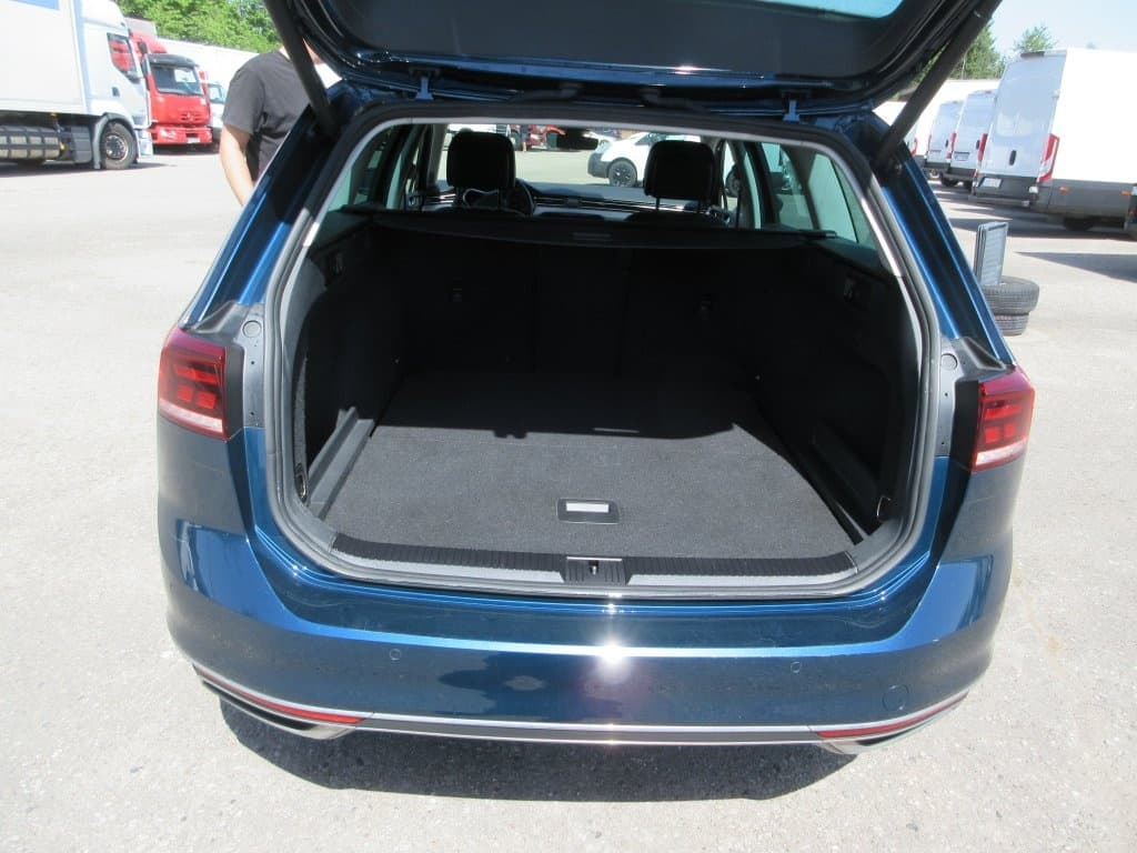 2022 Volkswagen PASSAT - 7