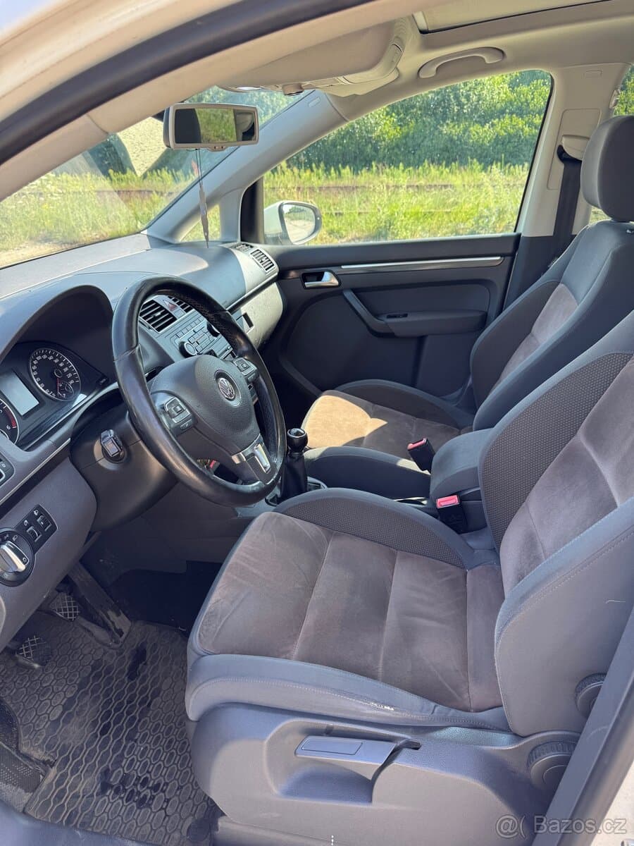 2011 Volkswagen TOURAN - 7