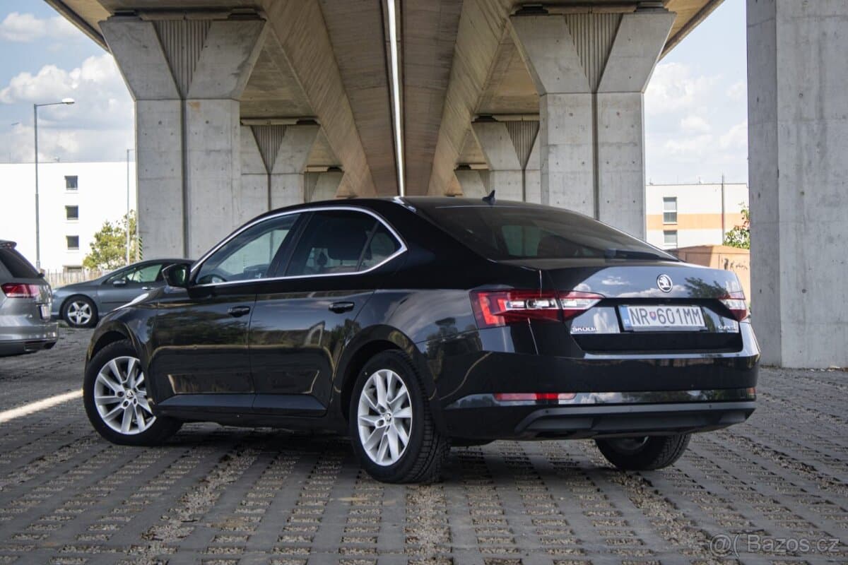 2019 Škoda SUPERB - 7