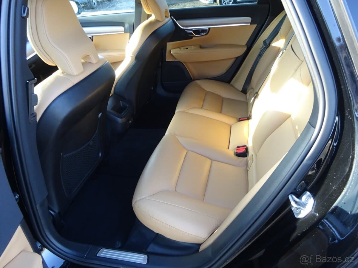 2020 Volvo V90 - 7