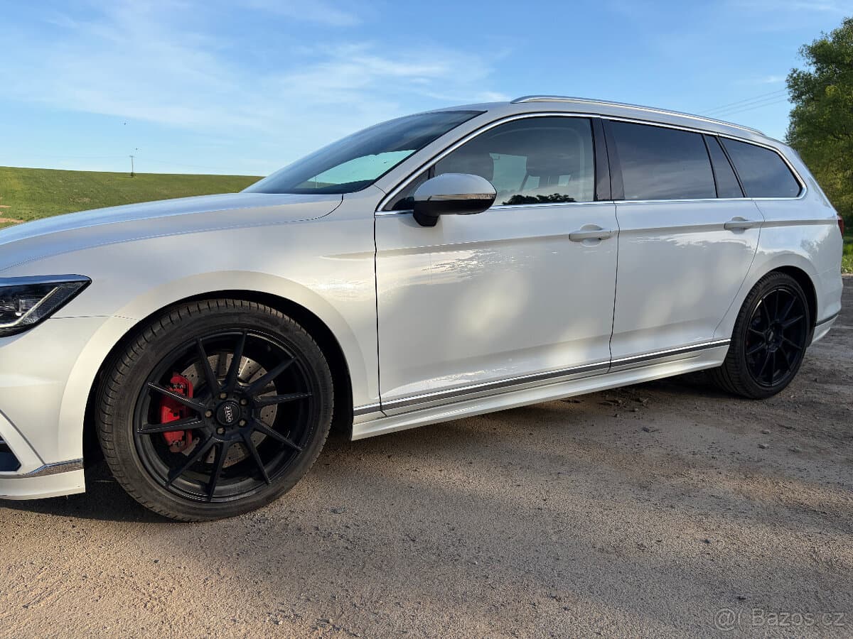 2019 Volkswagen PASSAT - 7