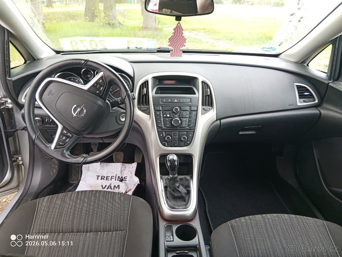 2011 Opel ASTRA - 7