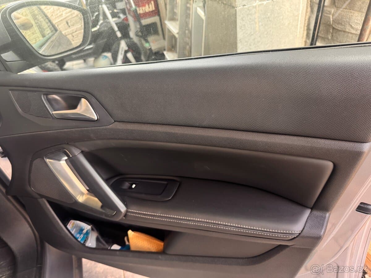 2015 Peugeot 308 - 7
