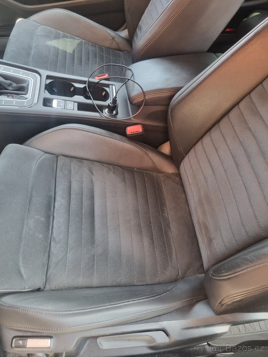 2018 Volkswagen PASSAT - 7