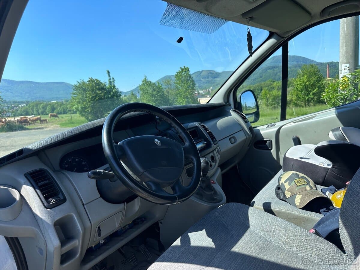 2010 Renault TRAFIC - 7