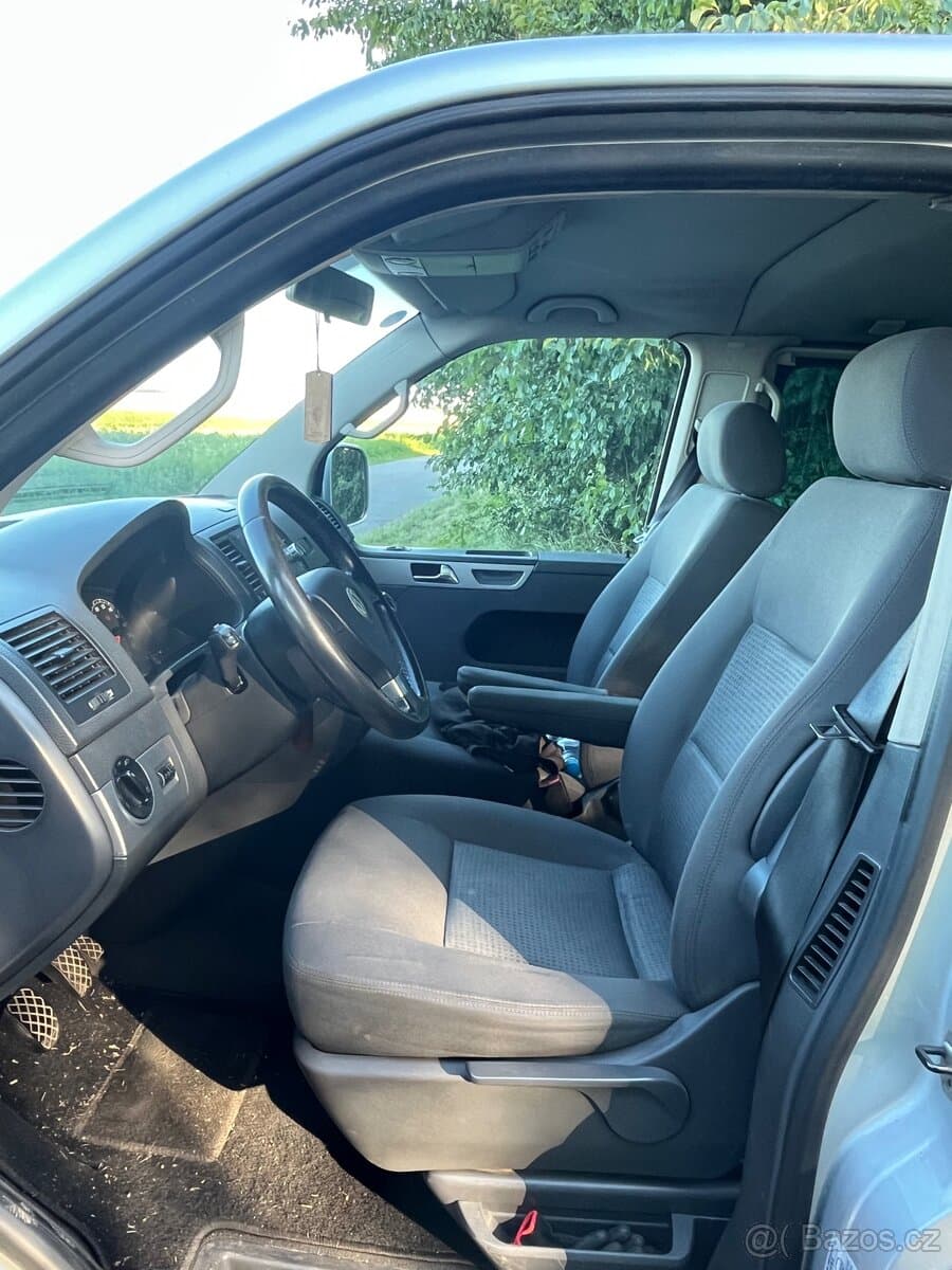 2004 Volkswagen MULTIVAN - 7