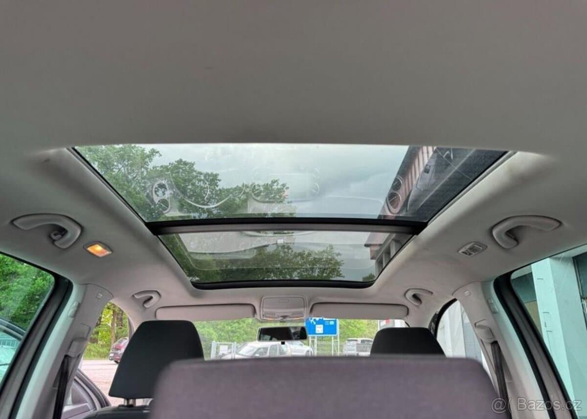 2010 Volkswagen TIGUAN - 7