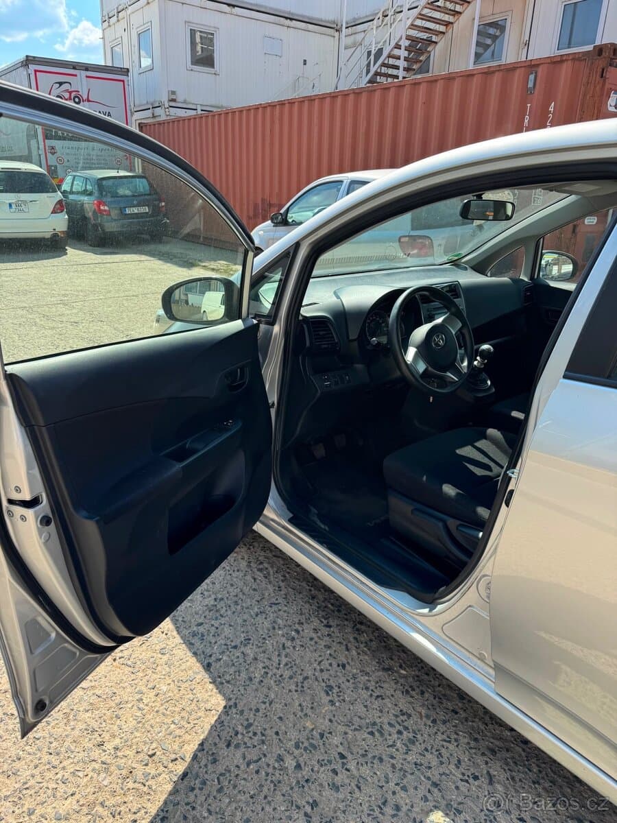 2011 Toyota VERSO - 7