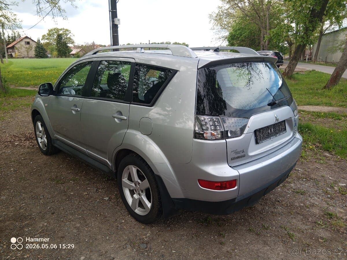 2010 Mitsubishi OUTLANDER - 7
