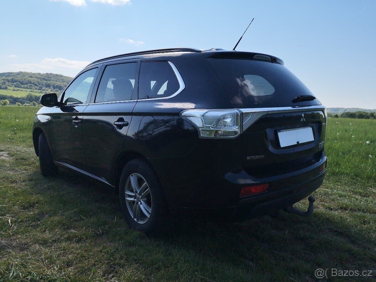2014 Mitsubishi OUTLANDER - 7