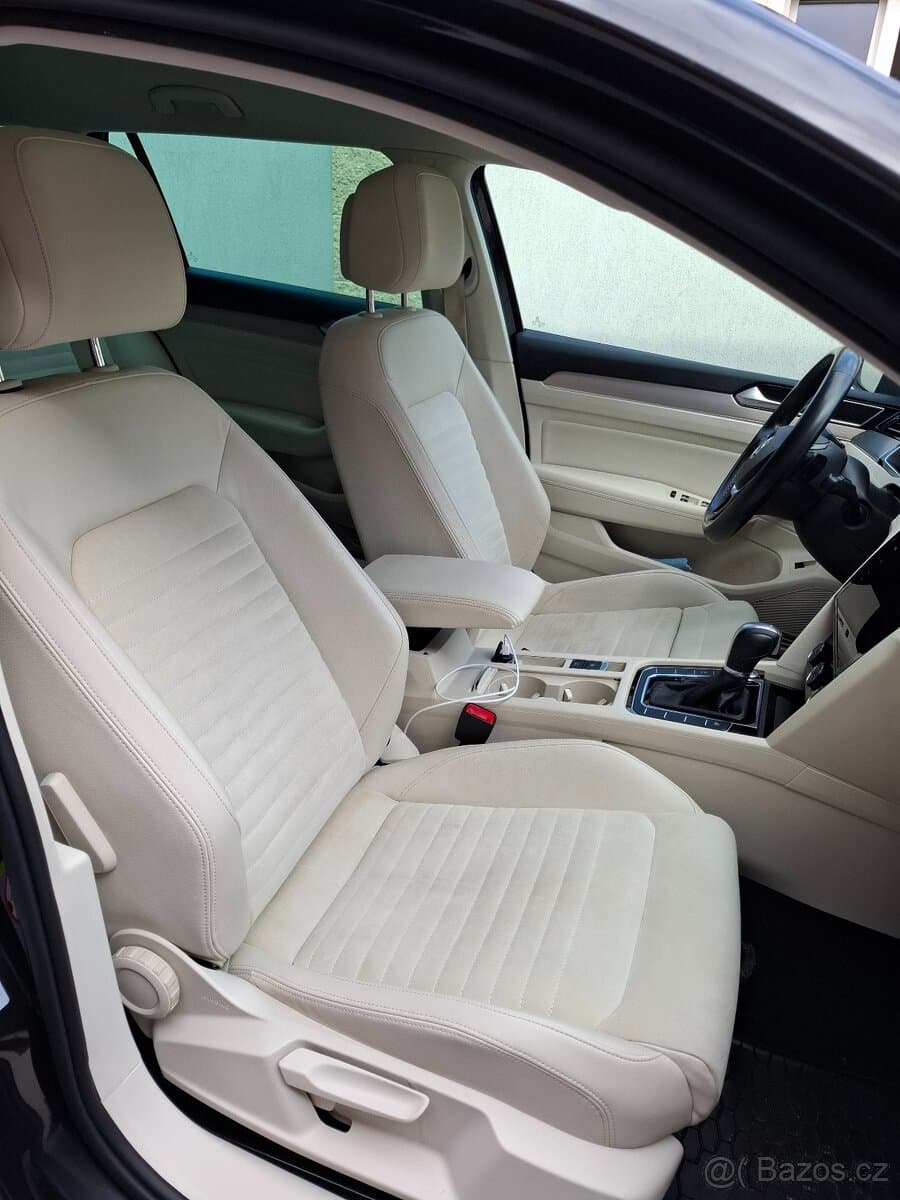 2018 Volkswagen PASSAT - 7