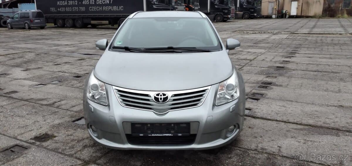 2011 Toyota AVENSIS - 7
