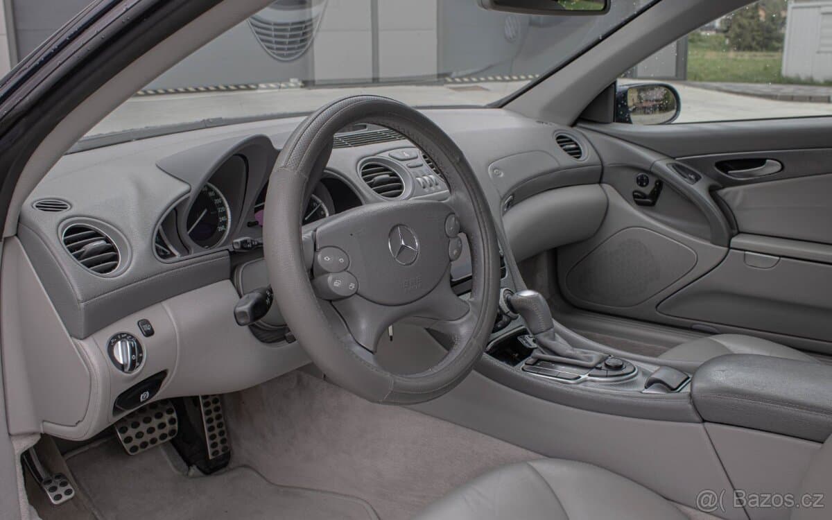 2004 Mercedes-Benz SL - 7