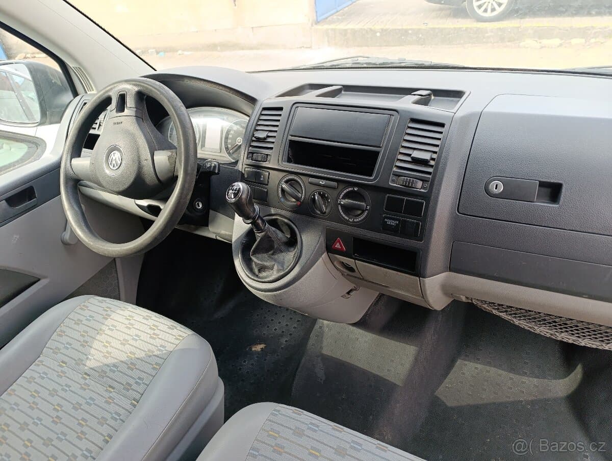 2011 Volkswagen TRANSPORTER - 7