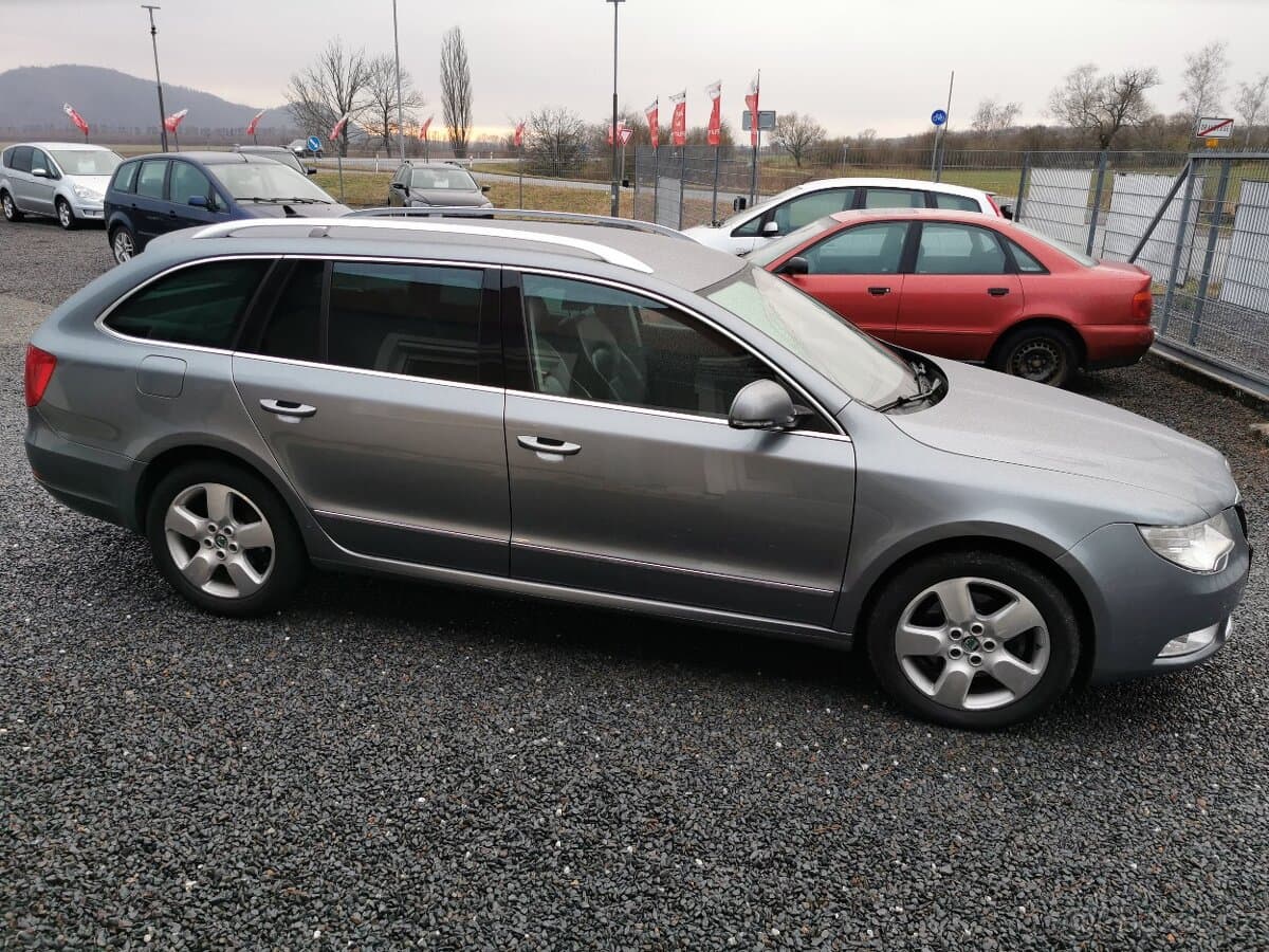 2011 Škoda SUPERB - 7