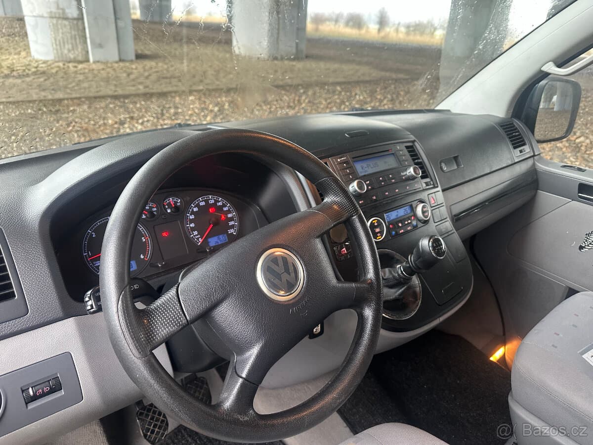 2004 Volkswagen MULTIVAN - 7