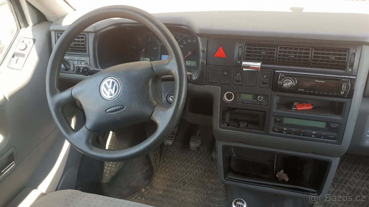 2002 Volkswagen CARAVELLE - 7