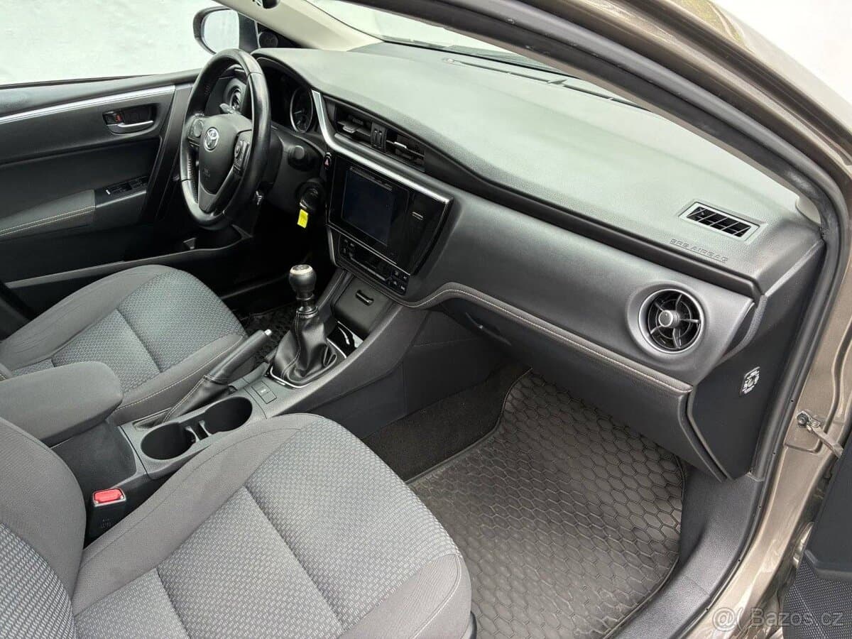 2018 Toyota COROLLA - 7