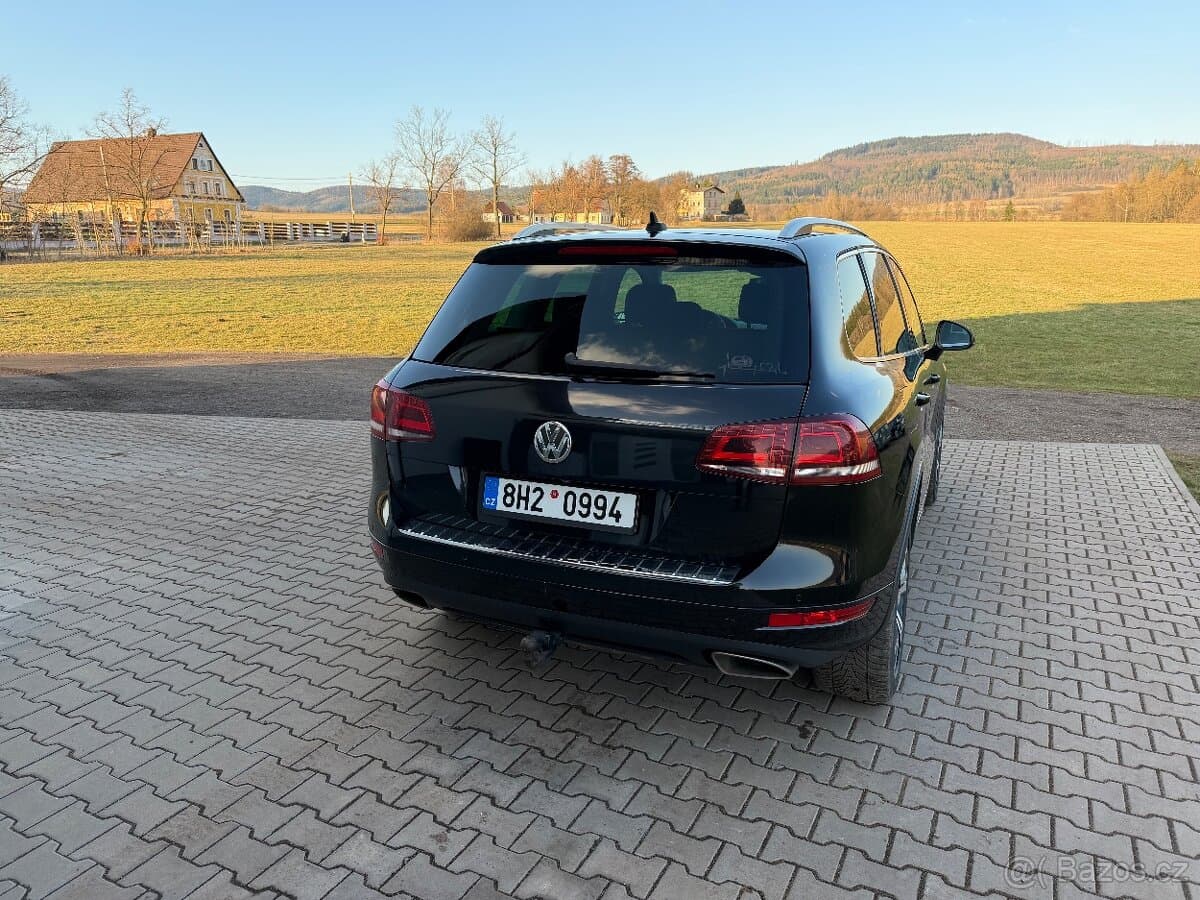 2010 Volkswagen TOUAREG - 7