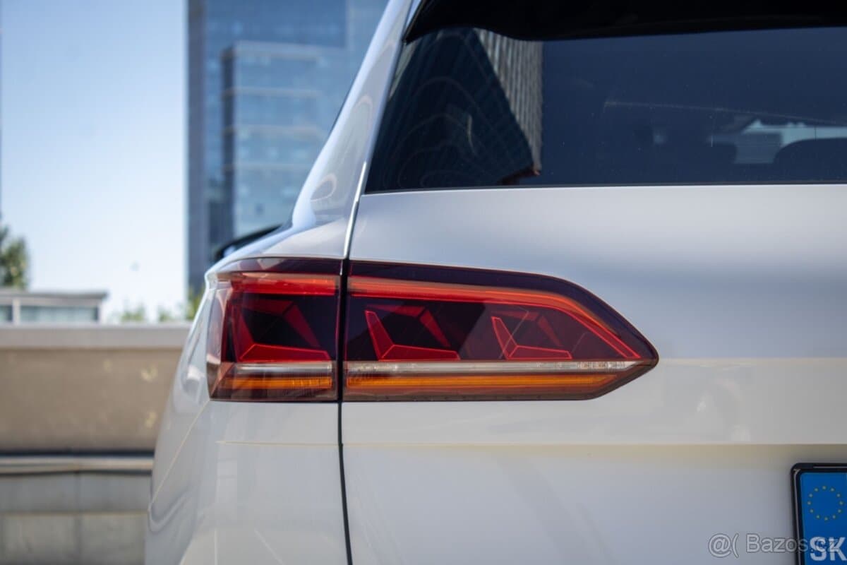 2019 Volkswagen TOUAREG - 7