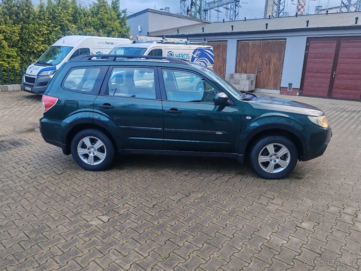 2011 Subaru FORESTER - 7