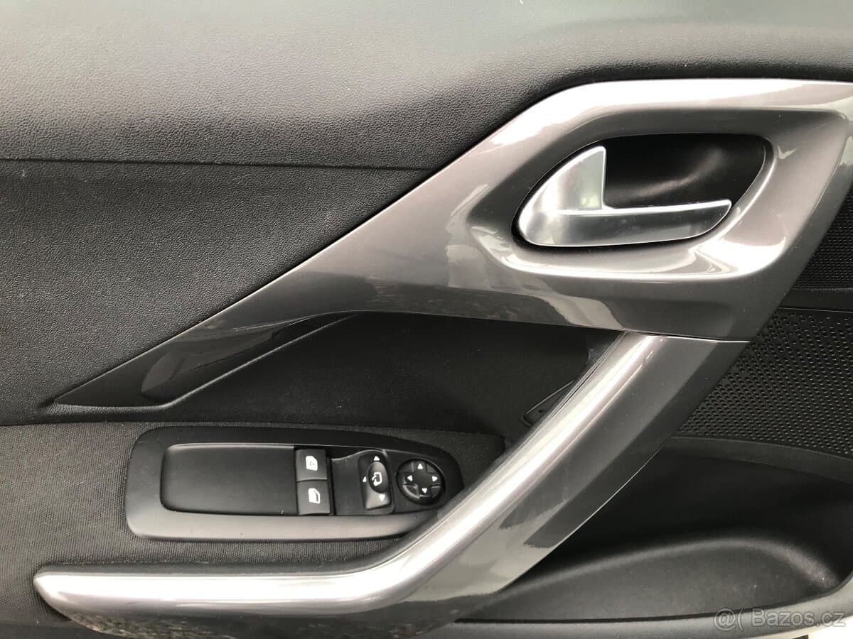 2017 Peugeot 2008 - 7