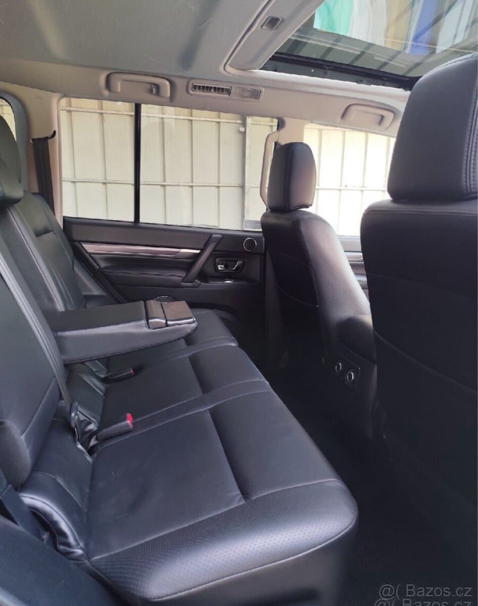 2009 Mitsubishi PAJERO - 7