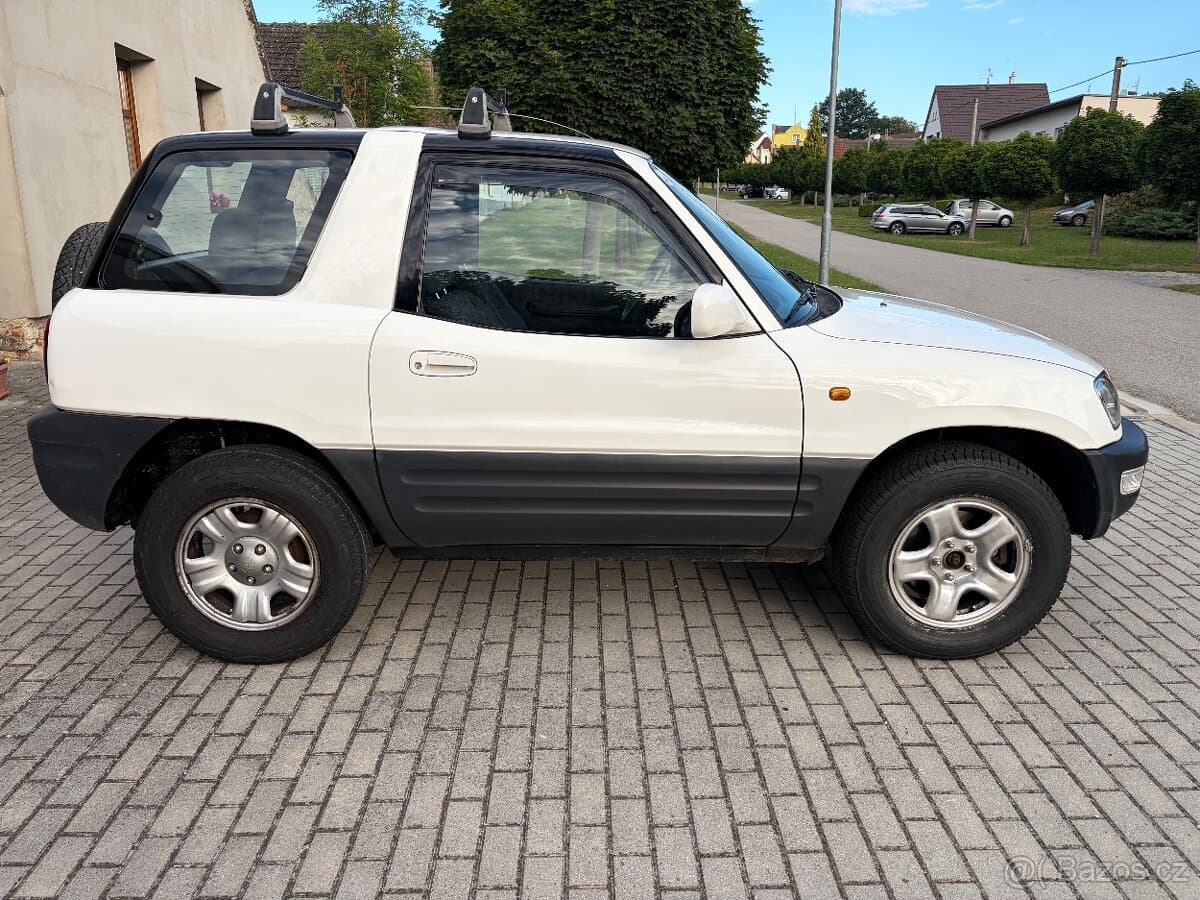 1999 Toyota RAV4 - 7