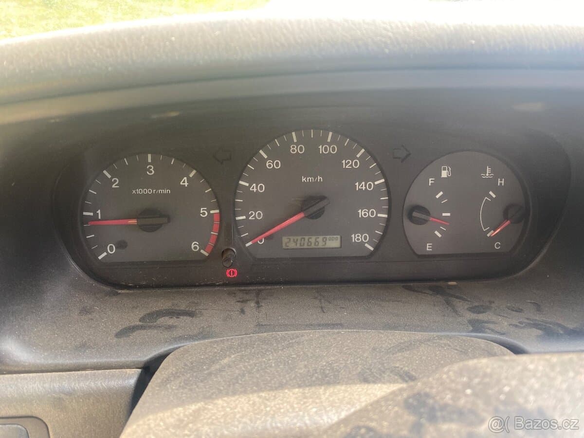 Mazda 2 - 7