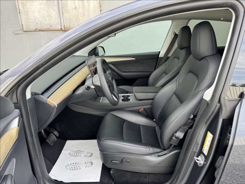 2023 Tesla MODEL Y - 7
