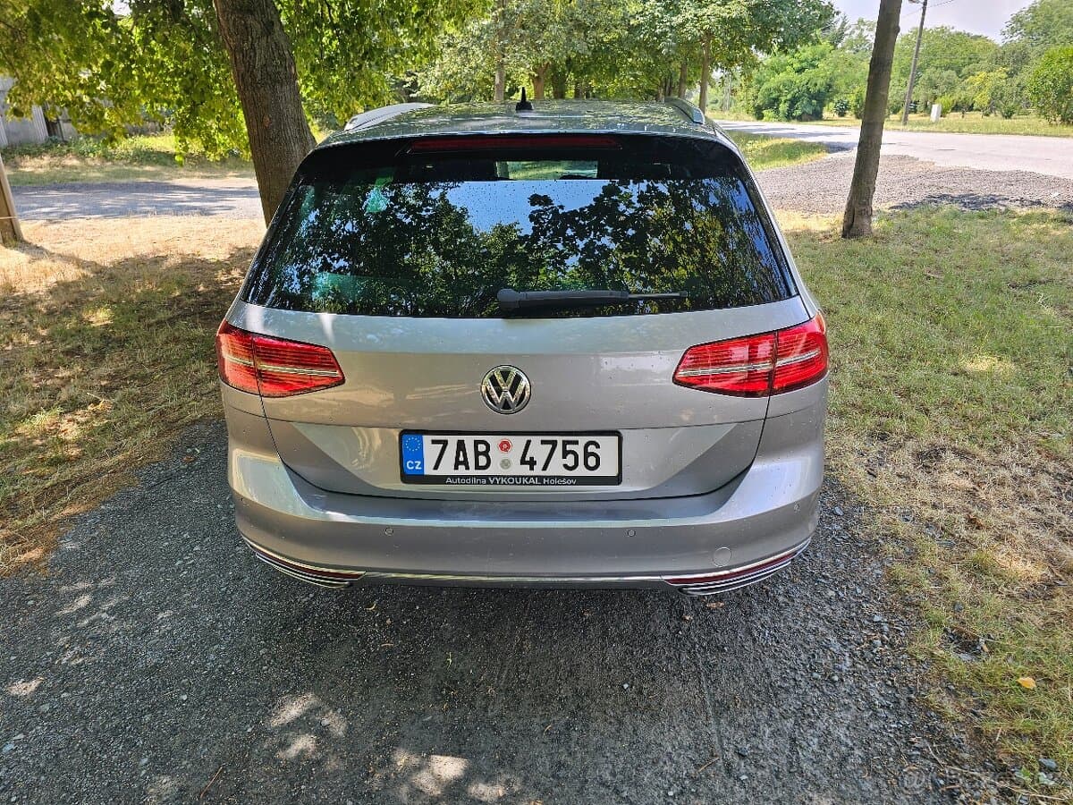 2018 Volkswagen PASSAT - 7