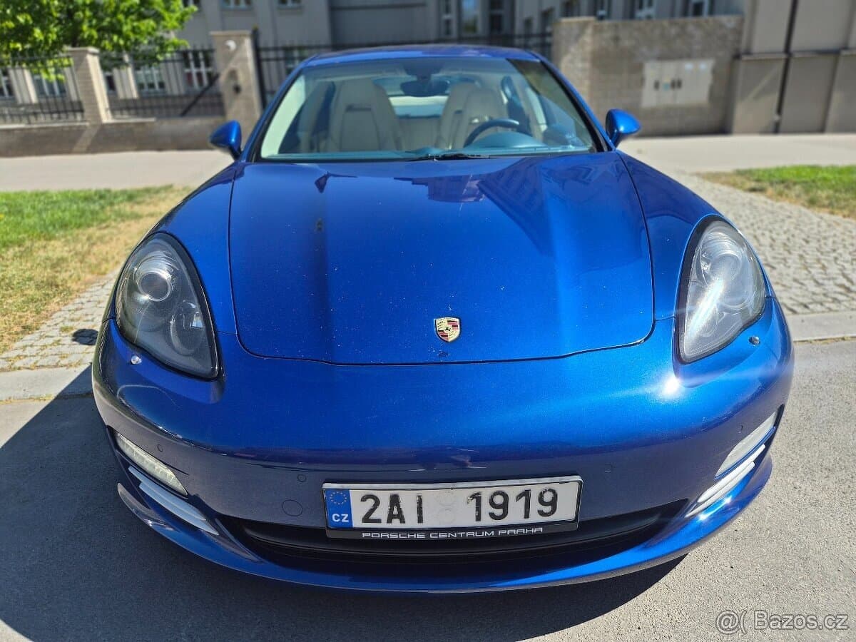 2011 Porsche PANAMERA - 7