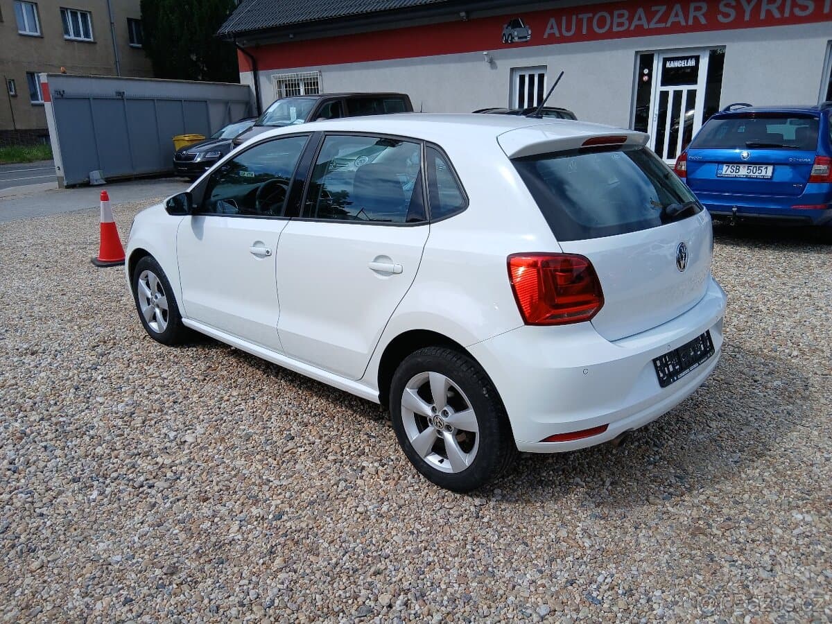 2015 Volkswagen POLO - 7
