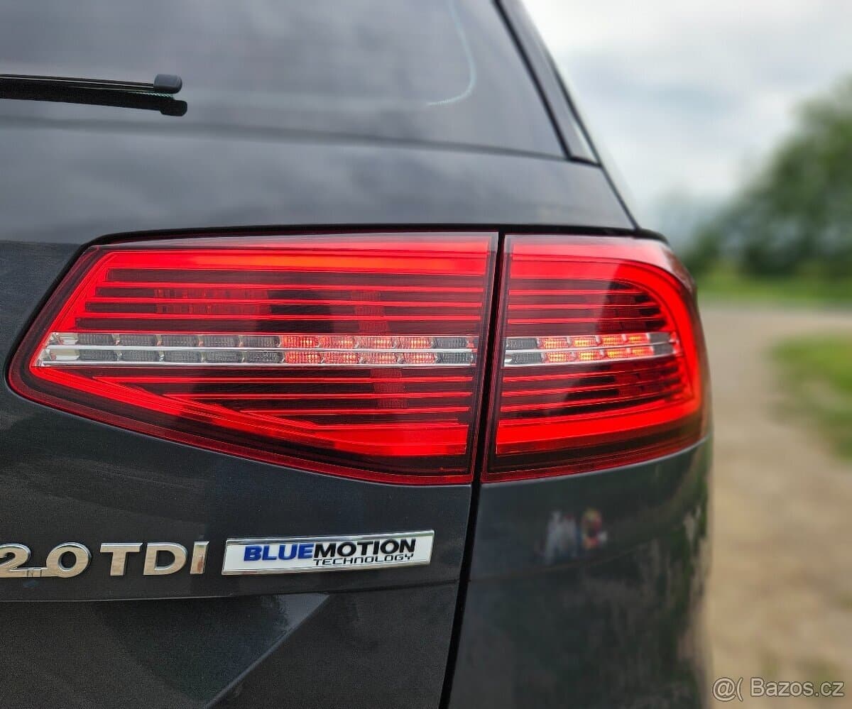 2015 Volkswagen PASSAT - 7