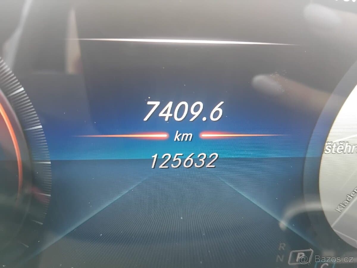 2020 Mercedes-Benz EQC - 7