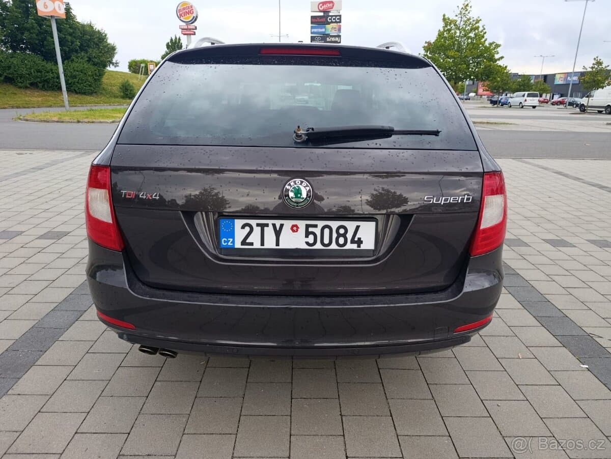 2011 Škoda SUPERB - 7