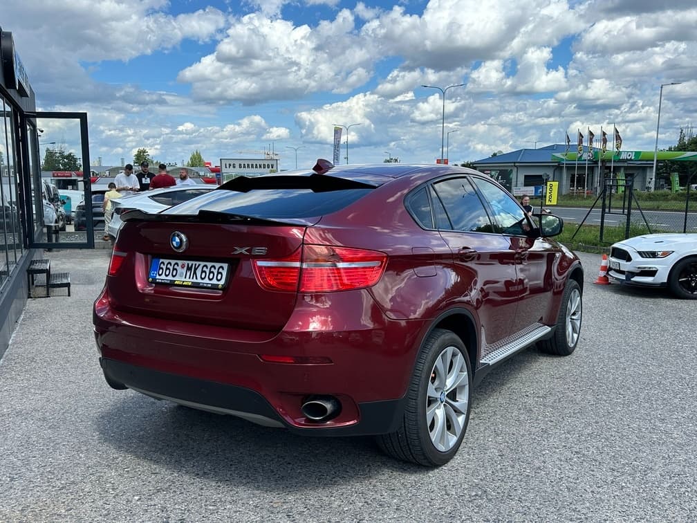 2010 BMW X6 - 7