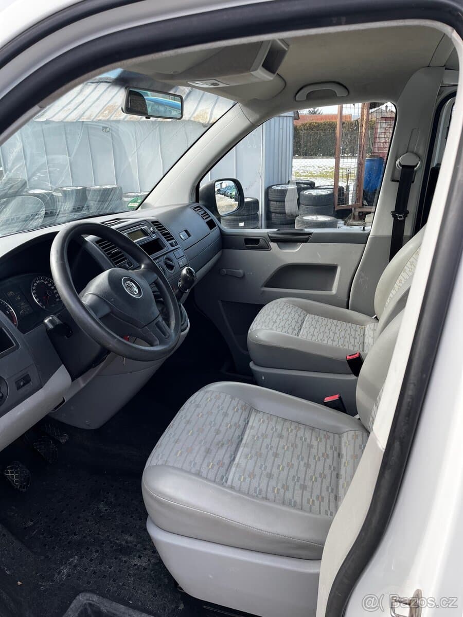 2011 Volkswagen TRANSPORTER - 7