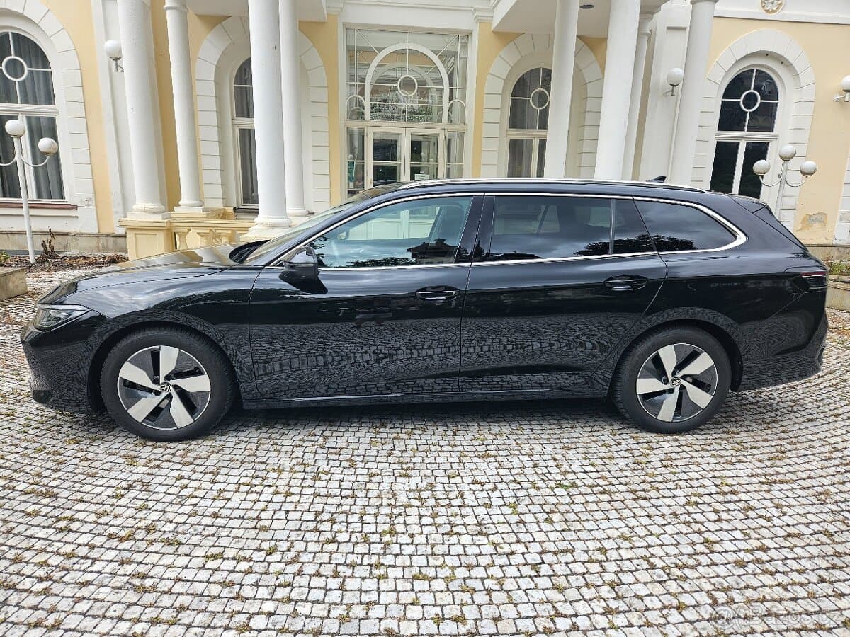 2024 Volkswagen PASSAT - 7