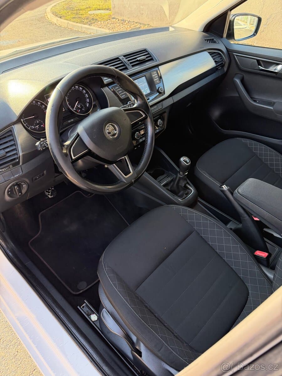 2015 Škoda FABIA - 7