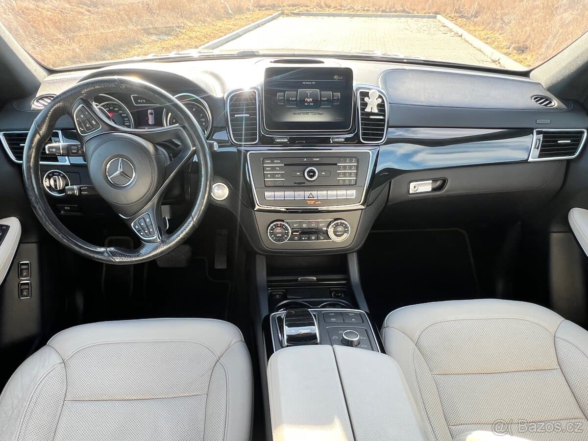 2017 Mercedes-Benz GLS - 7