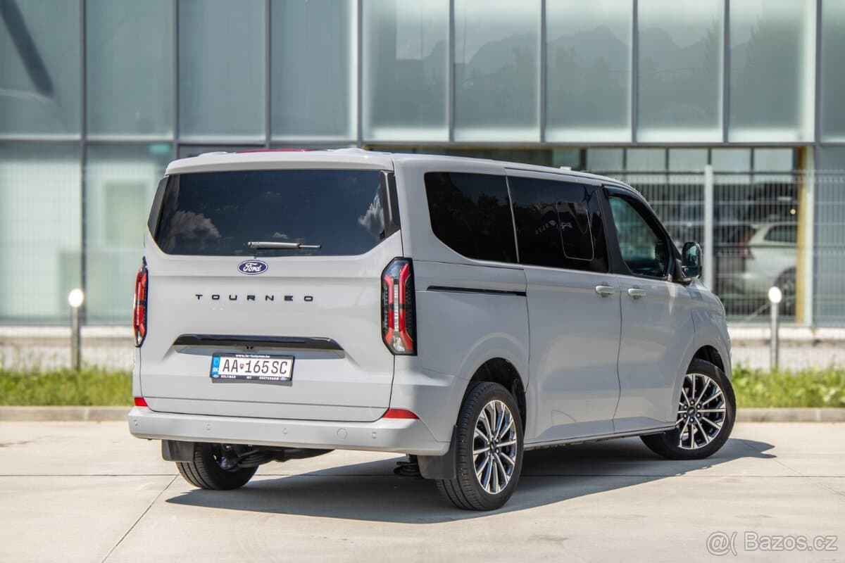 2025 Ford TOURNEO - 7