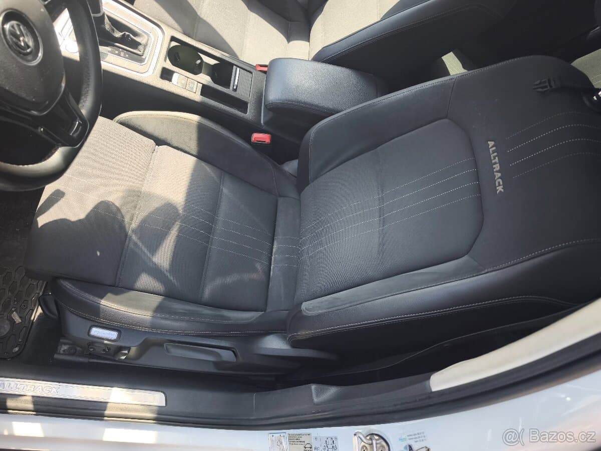 2016 Volkswagen PASSAT - 7