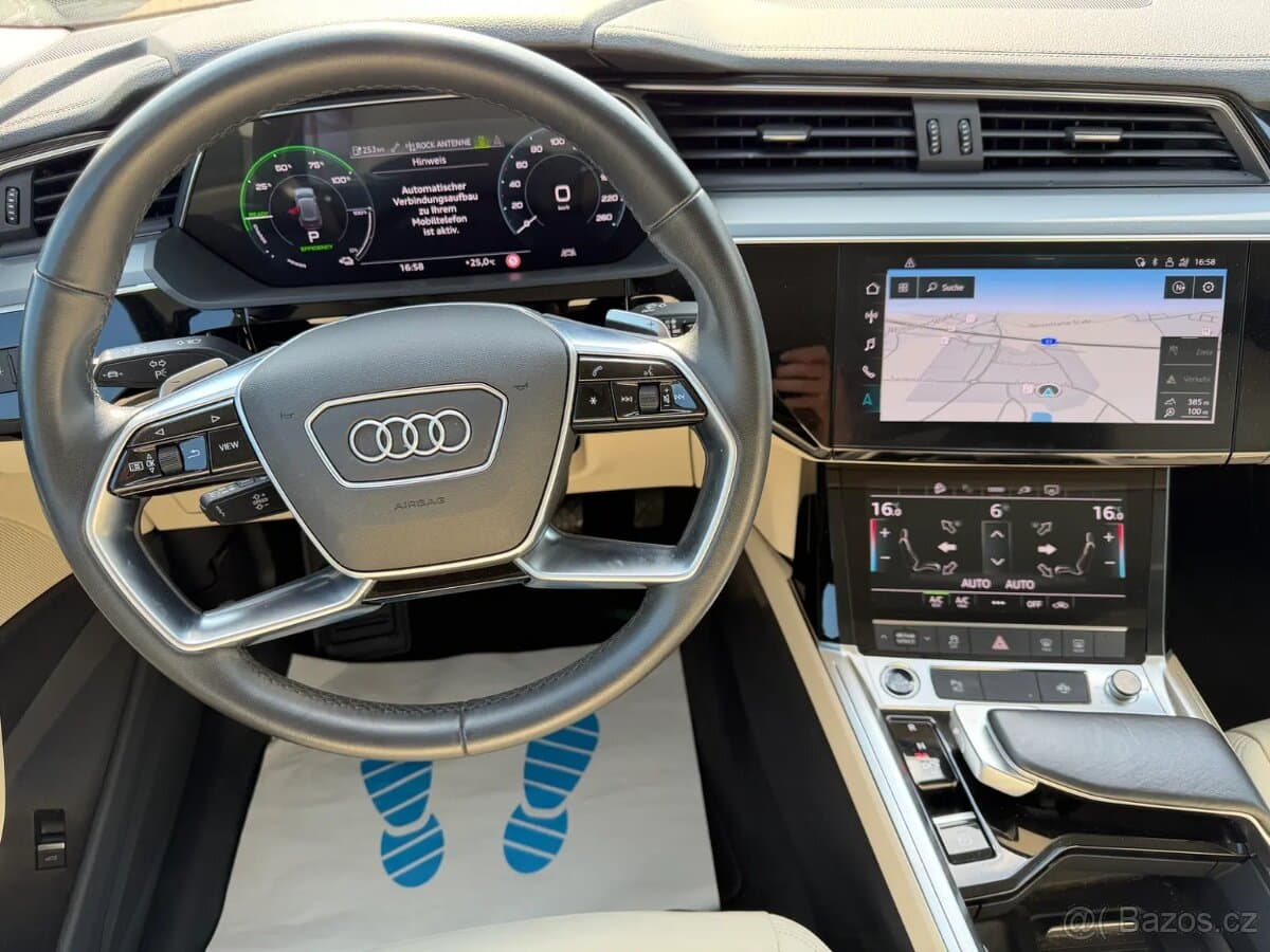 2022 Audi E-TRON - 7